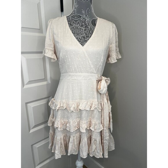 Gorgeous Lulu’s Ruffle Cream Dress sz Small - Picture 3 of 7